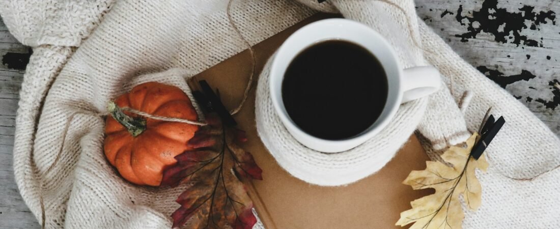 Cozy Up: The Best Blankets and Throws for Fall 2025